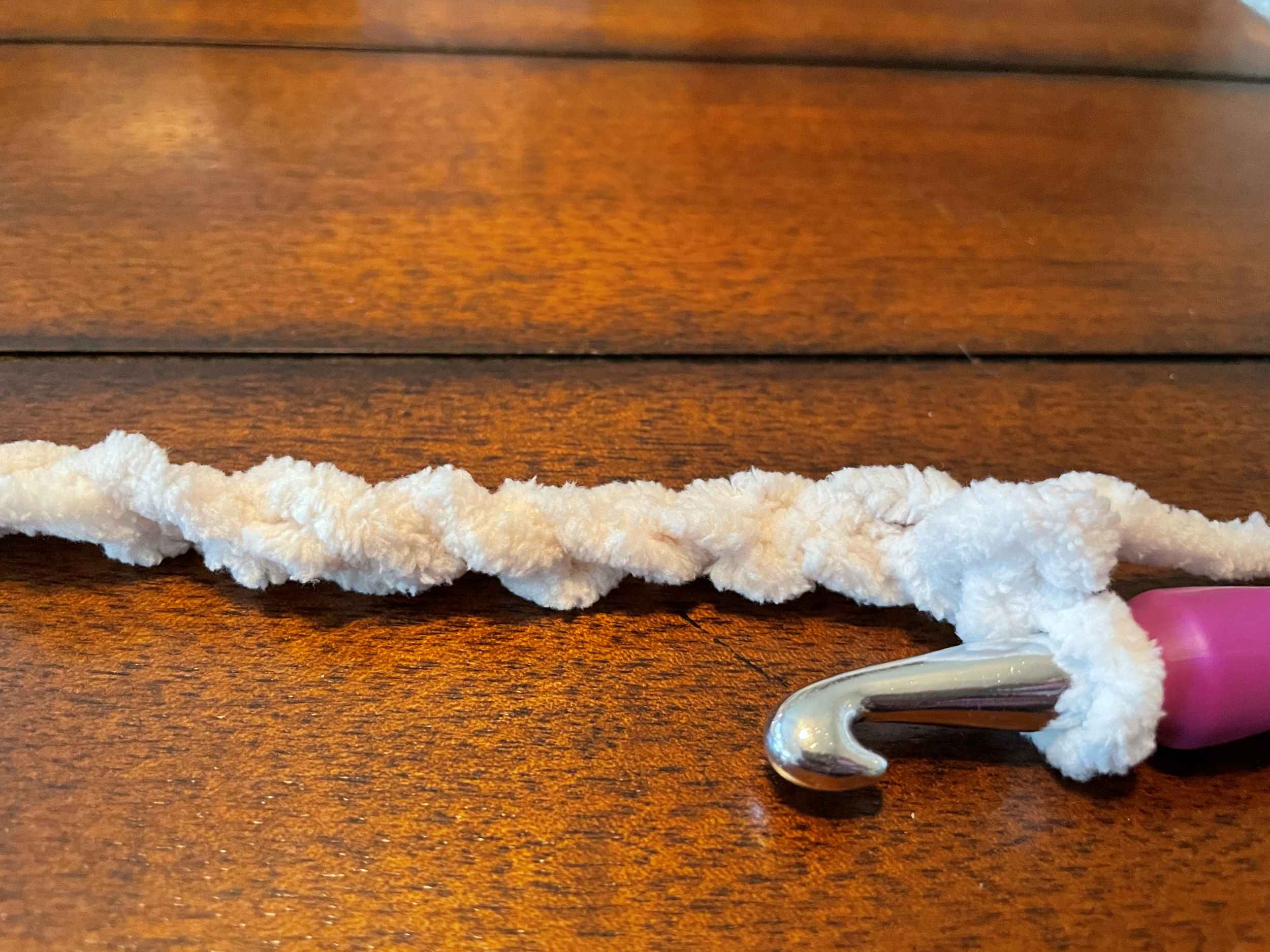 Chain Crochet stitches in Beach Foam with Crochet Hook